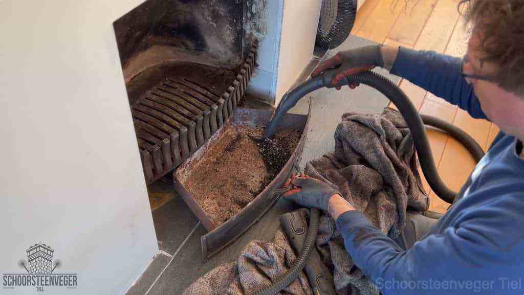 Prijs schoorsteenvegen Tiel schouw reinigen Prijs schoorsteenvegen Tiel schouw reinigen