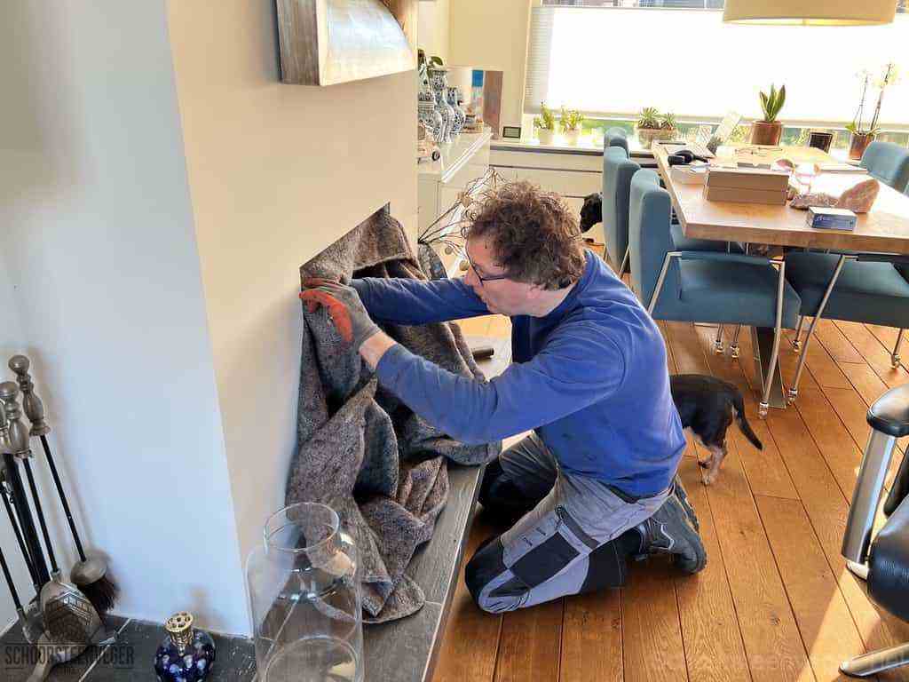 Schouwveger Tiel kleed schoorsteenreiniger Schouwveger Tiel kleed schoorsteenreiniger